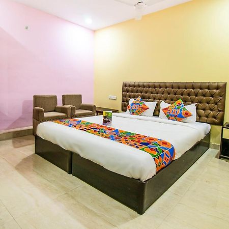 Hotel Sarweshwary Varanasi Dış mekan fotoğraf