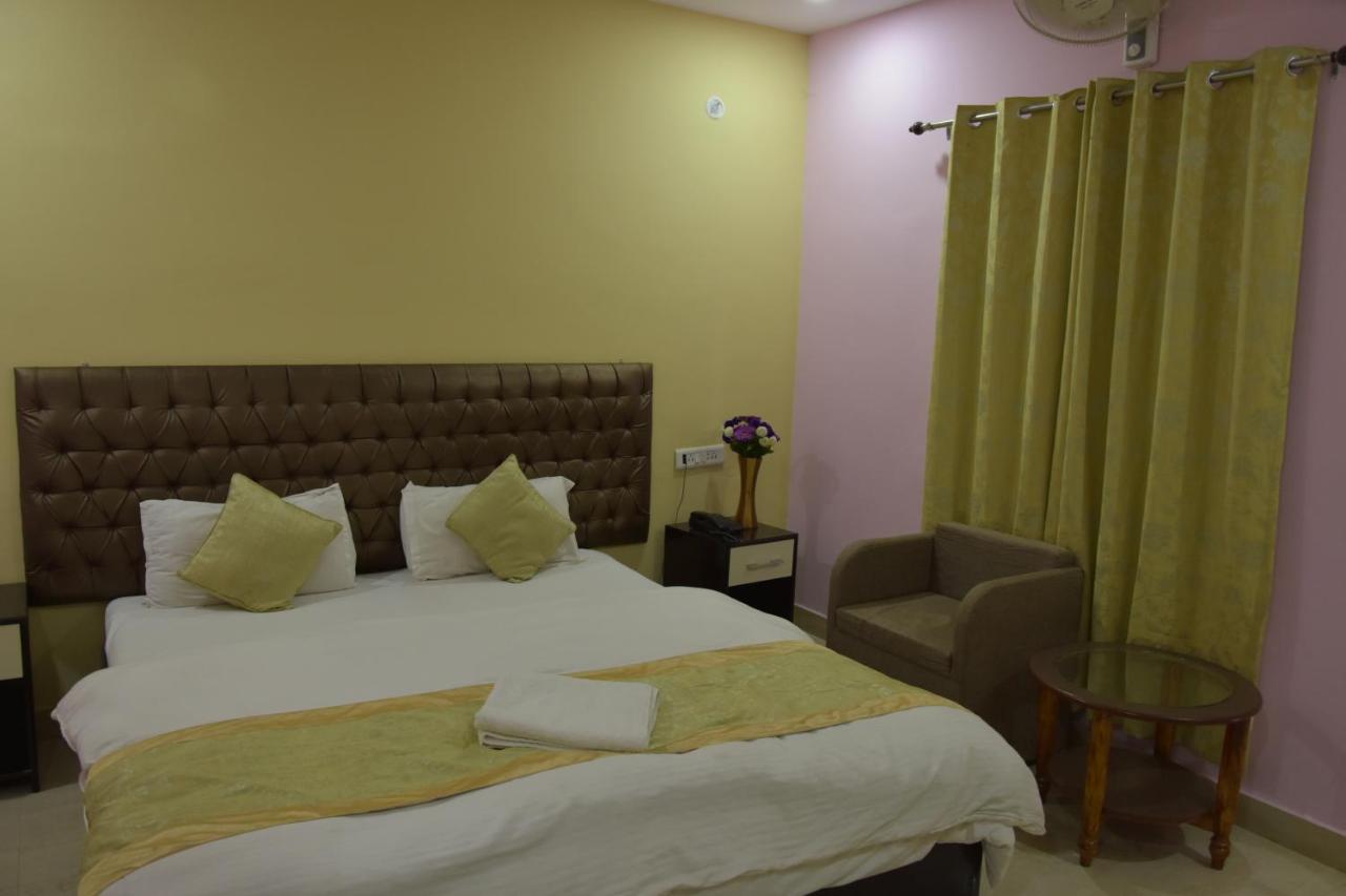 Hotel Sarweshwary Varanasi Dış mekan fotoğraf