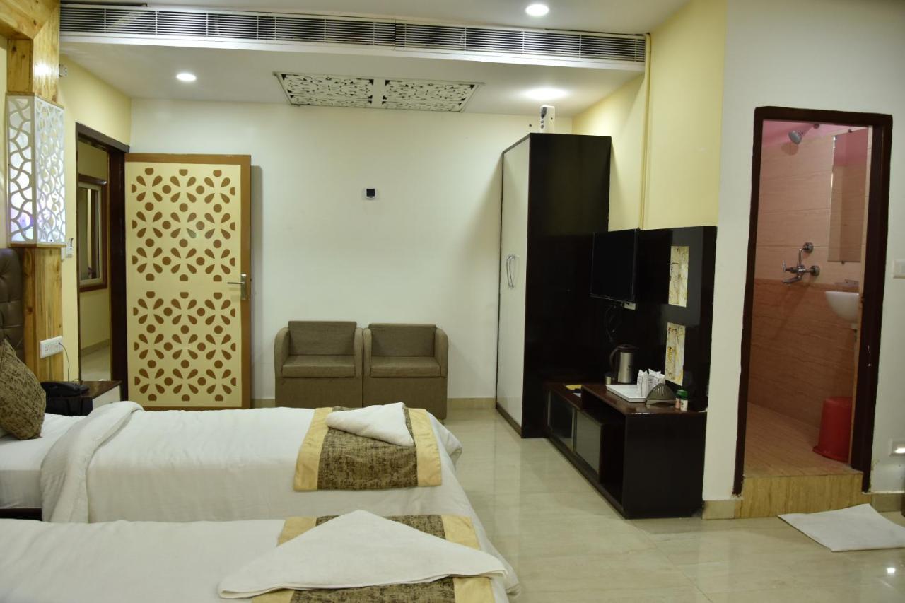 Hotel Sarweshwary Varanasi Dış mekan fotoğraf