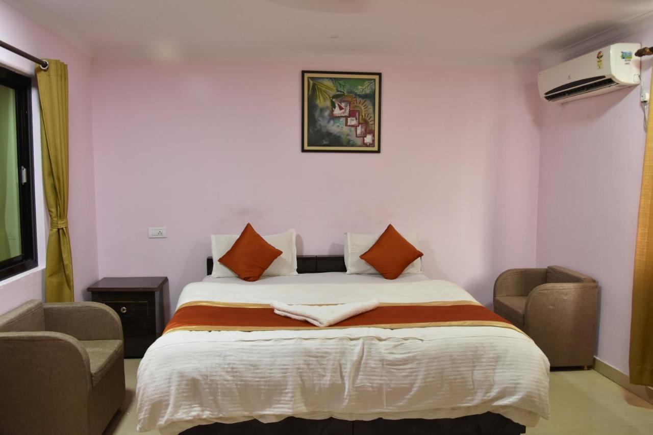 Hotel Sarweshwary Varanasi Dış mekan fotoğraf