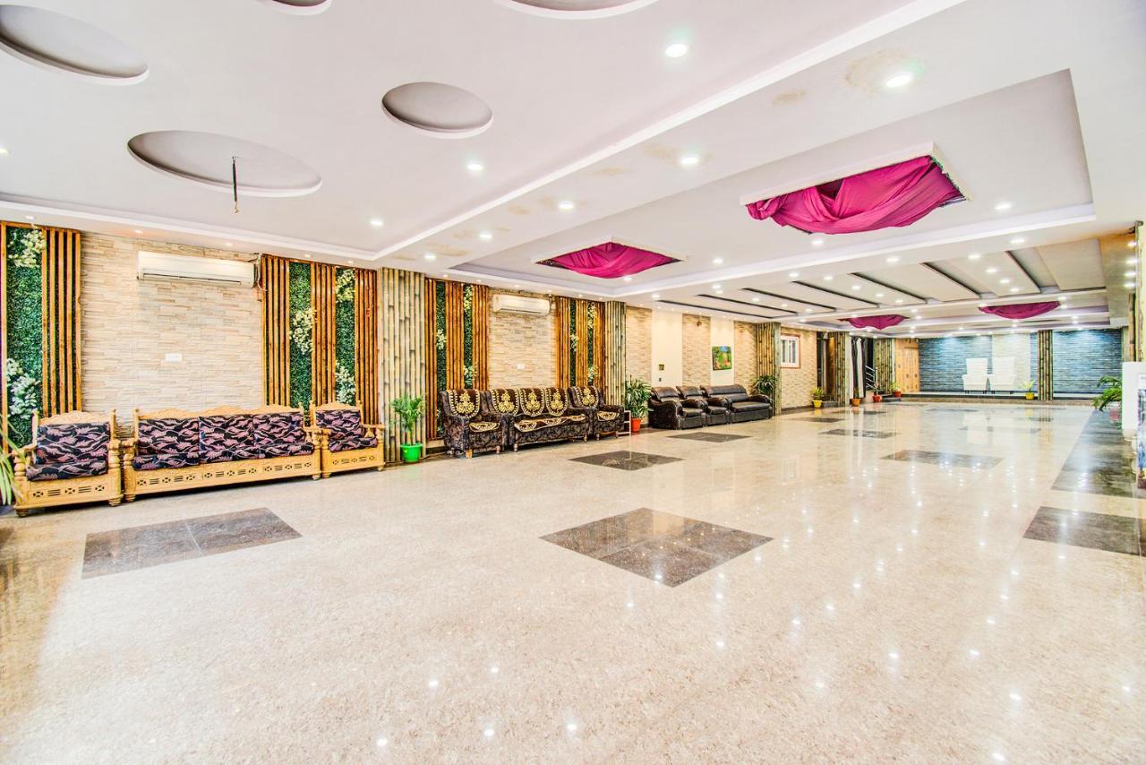 Hotel Sarweshwary Varanasi Dış mekan fotoğraf