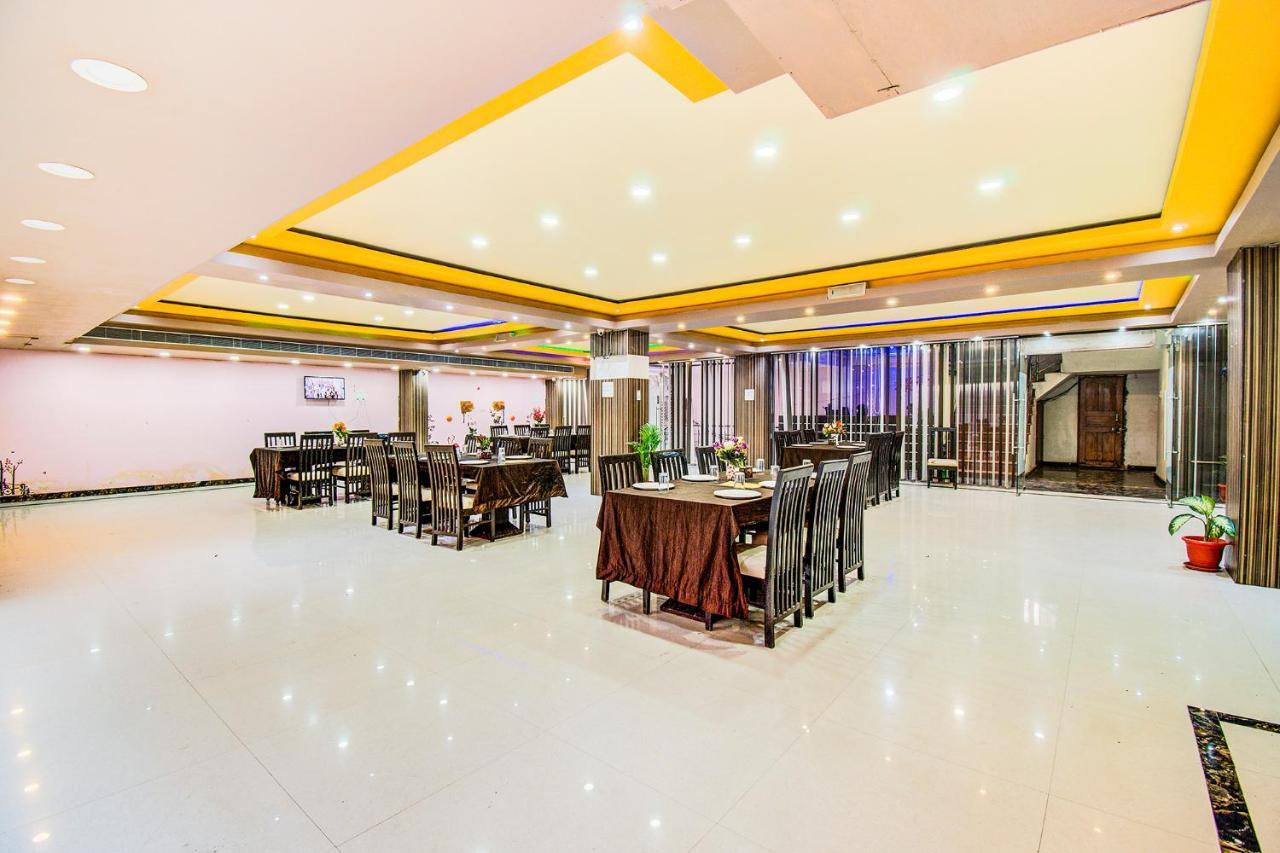 Hotel Sarweshwary Varanasi Dış mekan fotoğraf